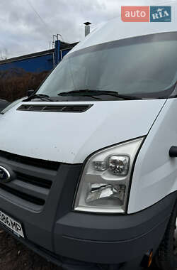 Грузовой фургон Ford Transit 2011 в 