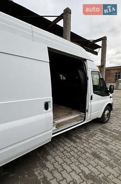 Грузовой фургон Ford Transit 2011 в 