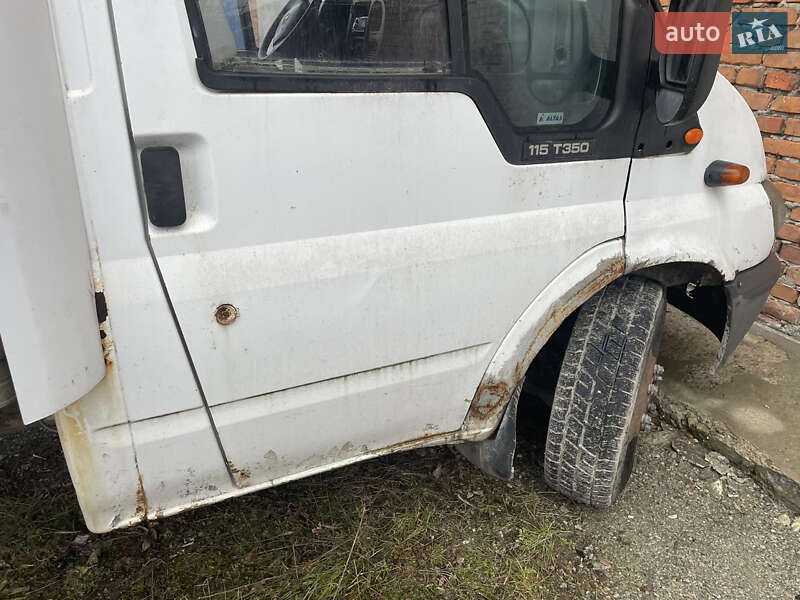 Грузовой фургон Ford Transit 2004 в Каменец-Подольском
