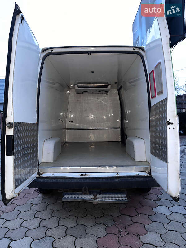 Рефрижератор Ford Transit 2013 в Чернівцях