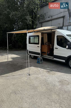 Грузовой фургон Ford Transit 2018 в 