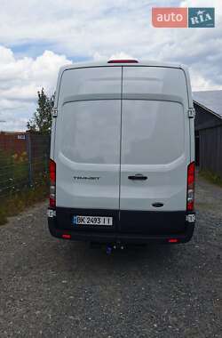 Грузовой фургон Ford Transit 2016 в Ровно