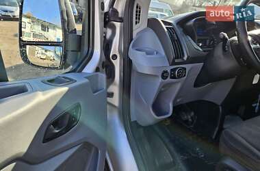 Мікроавтобус Ford Transit 2016 в 