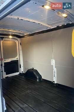 Грузовой фургон Ford Transit 2020 в 