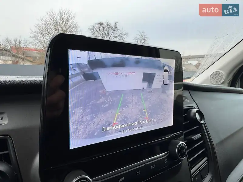 Грузовой фургон Ford Transit 2020 в 