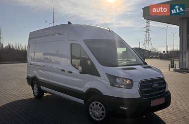 Грузовой фургон Ford Transit 2023 в 