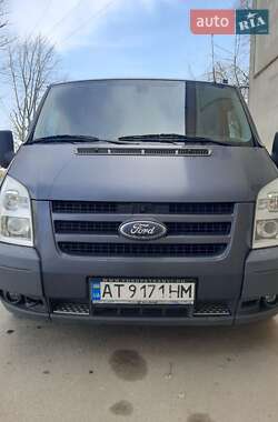 Вантажний фургон Ford Transit 2011 в Калуші