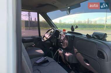 Грузовой фургон Ford Transit 2003 в 