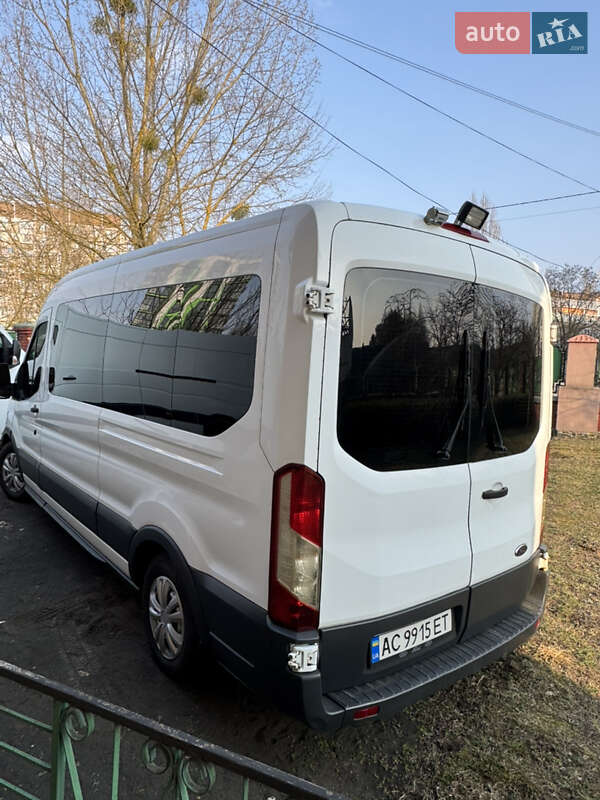 Мікроавтобус Ford Transit 2015 в Вараші