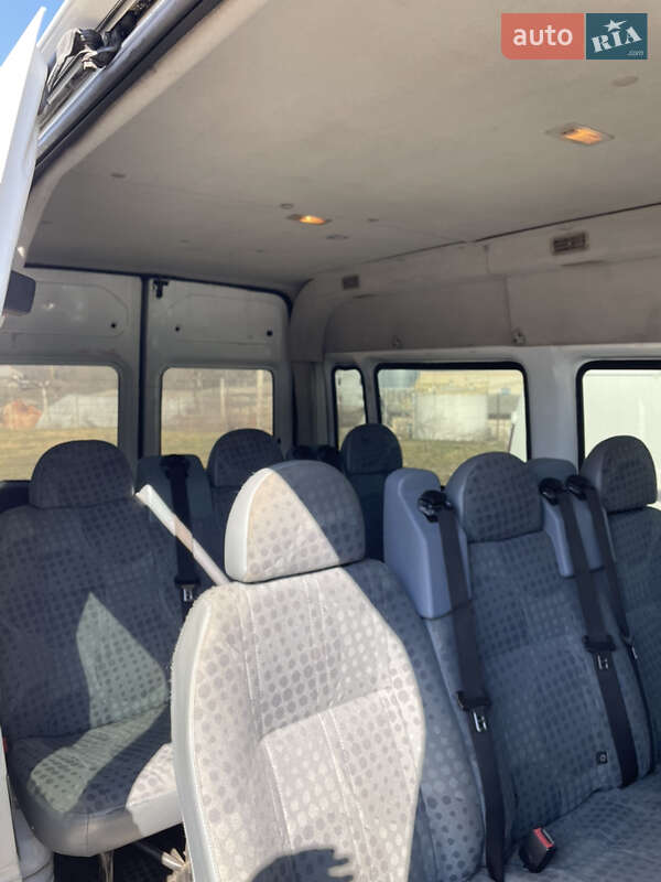 Микроавтобус Ford Transit 2013 в Хоросткове