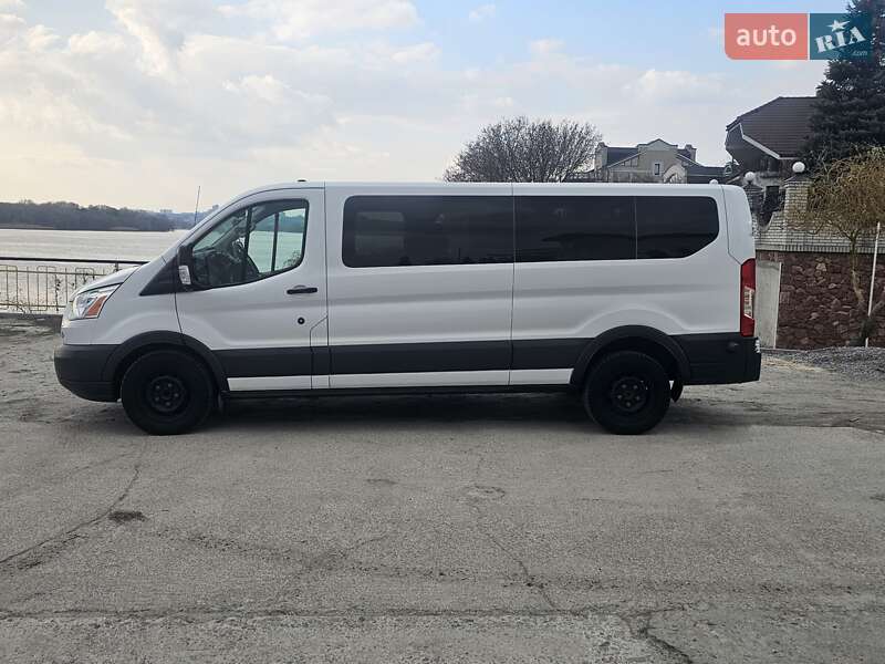 Микроавтобус Ford Transit 2016 в 
