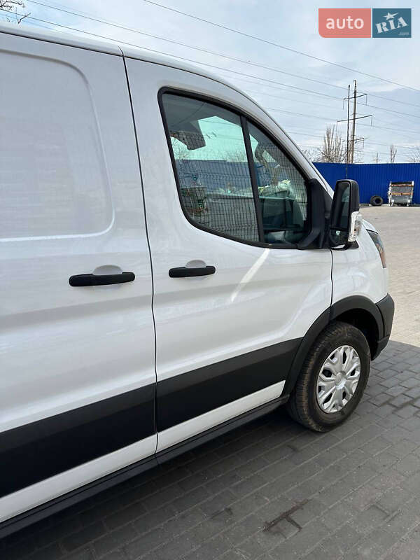 Вантажний фургон Ford Transit 2022 в Миколаєві
