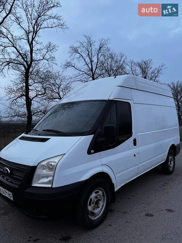 Грузовой фургон Ford Transit 2012 в 