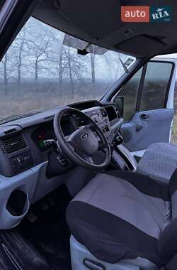 Грузовой фургон Ford Transit 2012 в 