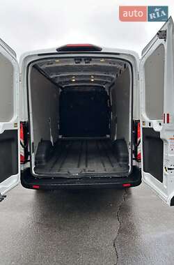 Грузовой фургон Ford Transit 2020 в 
