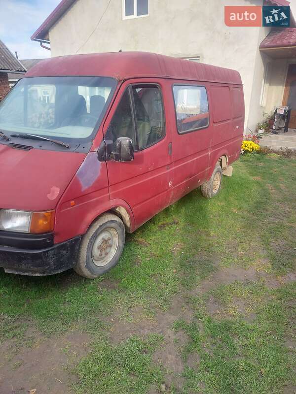 Мікроавтобус Ford Transit 1990 в Борщеві