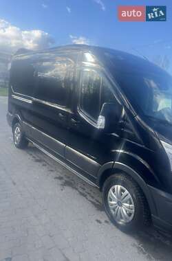 Микроавтобус Ford Transit 2015 в Львове