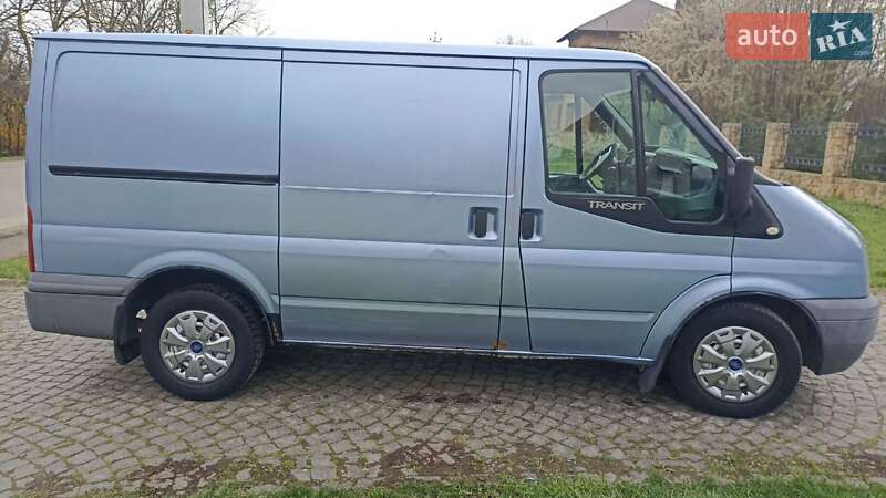 Грузовой фургон Ford Transit 2007 в Снятине