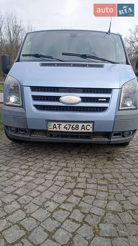 Вантажний фургон Ford Transit 2007 в Снятині