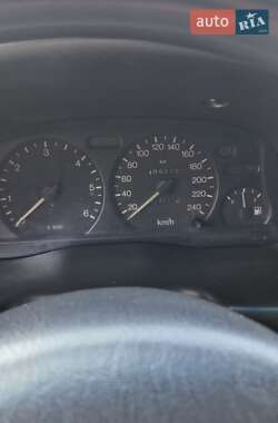 Грузовой фургон Ford Transit 2002 в 