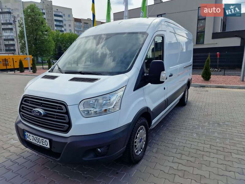 Грузовой фургон Ford Transit 2017 в Луцке