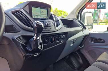 Грузовой фургон Ford Transit 2017 в 