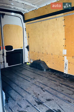 Грузовой фургон Ford Transit 2016 в 