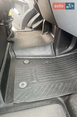 Грузовой фургон Ford Transit 2016 в 