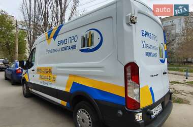 Грузовой фургон Ford Transit 2017 в 
