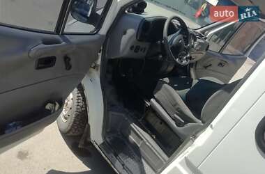 Микроавтобус Ford Transit 2000 в 