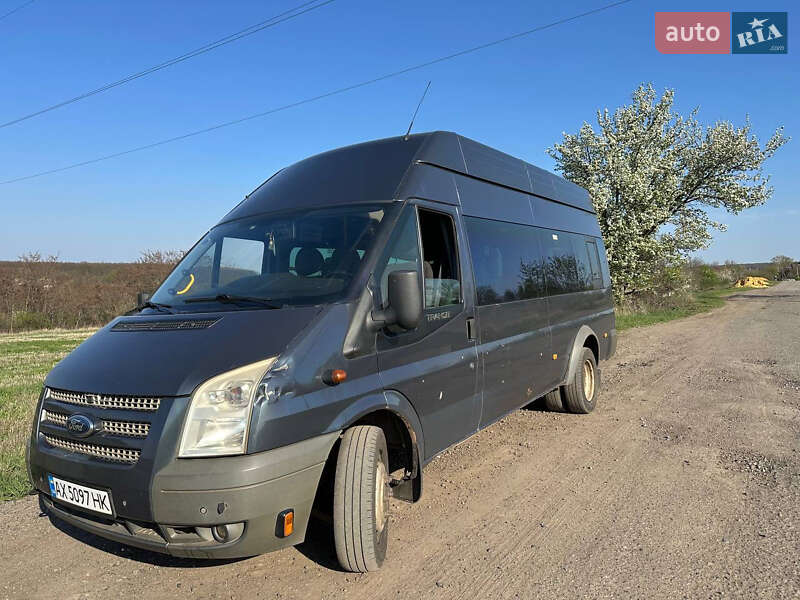 Микроавтобус Ford Transit 2011 в 