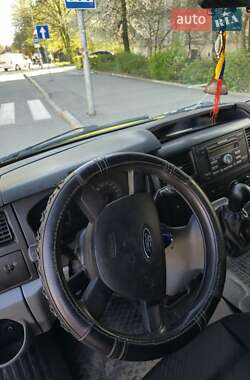 Грузовой фургон Ford Transit 2010 в 