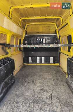 Грузовой фургон Ford Transit 2010 в 