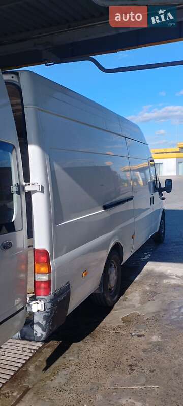 Вантажний фургон Ford Transit 2005 в Любомлі