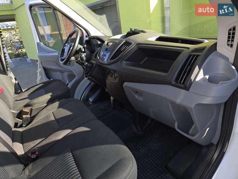 Тентованый Ford Transit 2017 в Снятине