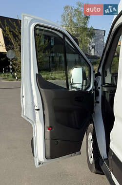Грузовой фургон Ford Transit 2020 в 