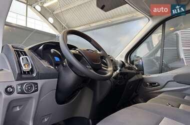 Грузопассажирский фургон Ford Transit 2023 в 
