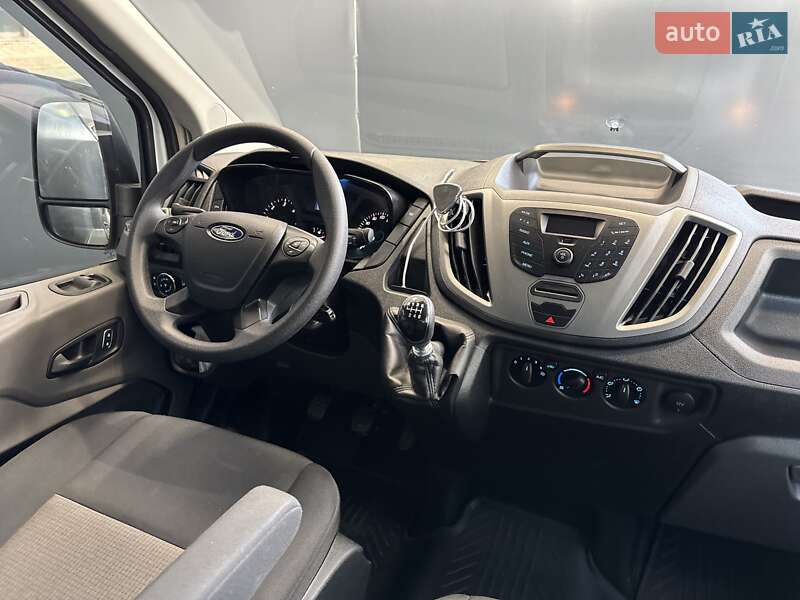 Грузопассажирский фургон Ford Transit 2023 в Киеве