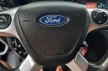 Грузовой фургон Ford Transit 2015 в 