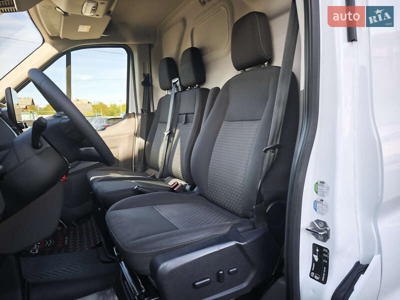 Вантажний фургон Ford Transit 2020 в Луцьку