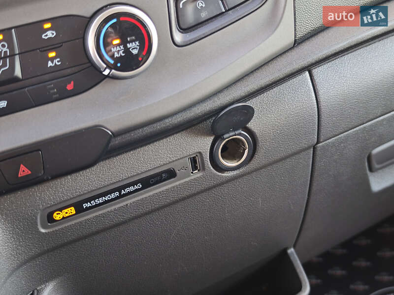 Вантажний фургон Ford Transit 2020 в Луцьку