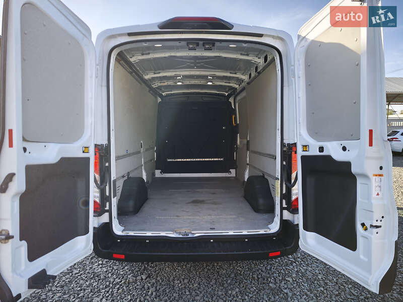 Вантажний фургон Ford Transit 2020 в Луцьку
