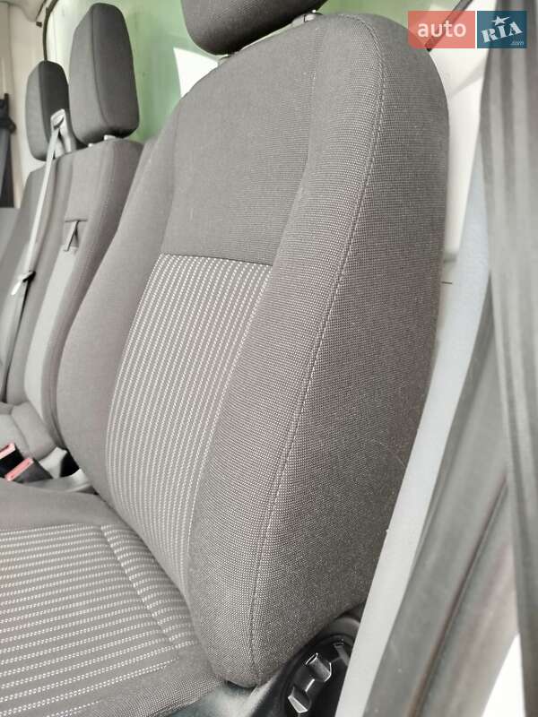 Вантажний фургон Ford Transit 2018 в Дубні
