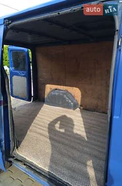 Вантажний фургон Ford Transit 2002 в 