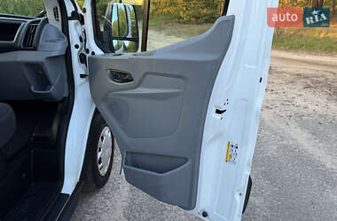 Грузовой фургон Ford Transit 2018 в 