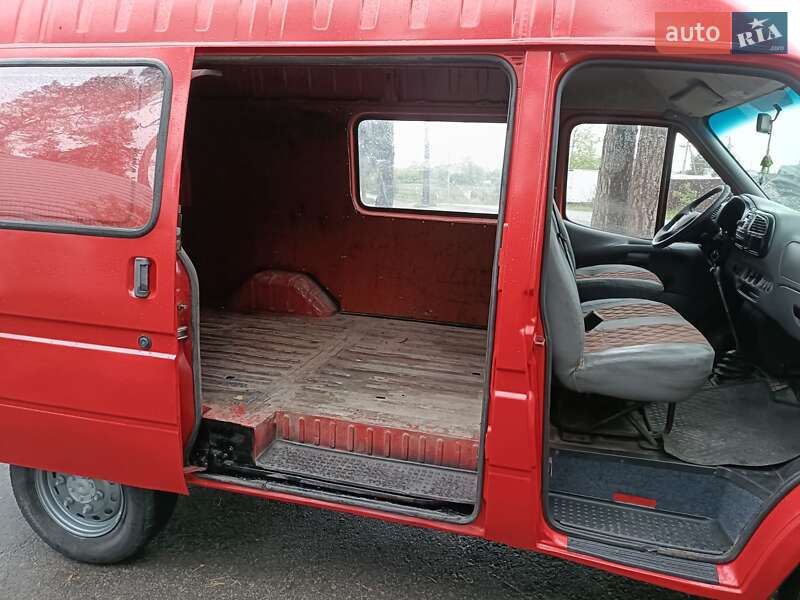 Грузовой фургон Ford Transit 1999 в Виннице