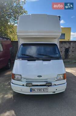 Грузовой фургон Ford Transit 1986 в 