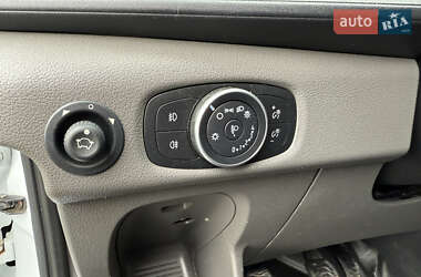 Грузовой фургон Ford Transit 2019 в 
