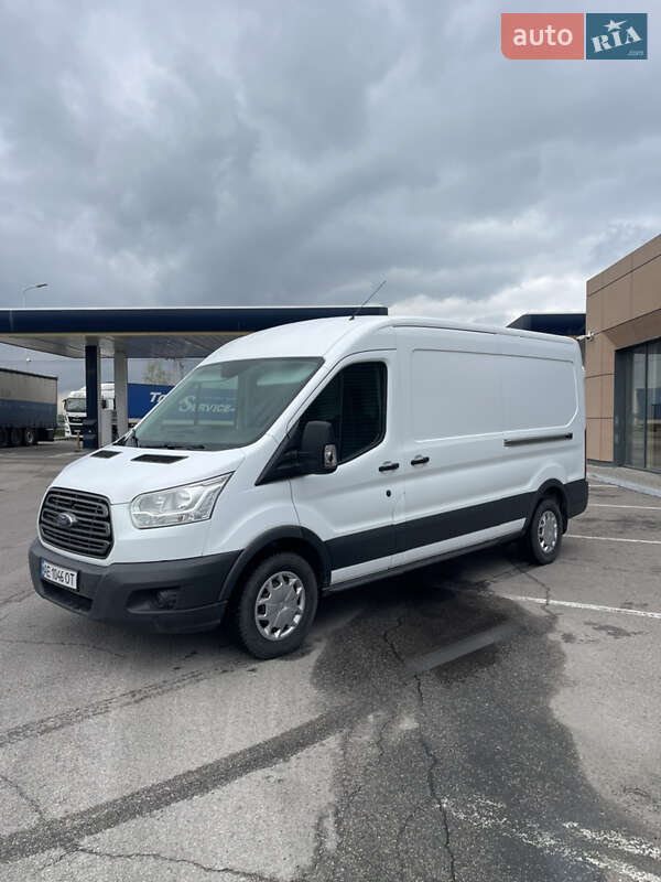 Грузовой фургон Ford Transit 2016 в 