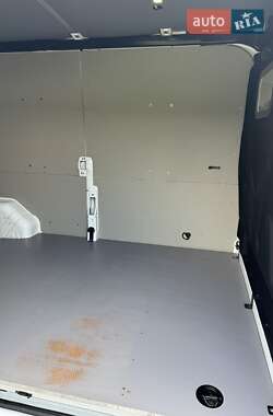 Грузовой фургон Ford Transit 2020 в 